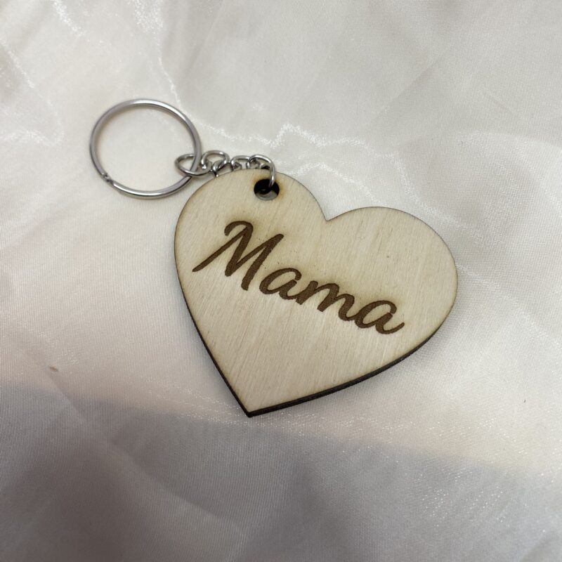 Brelok w kształcie serca – „Mama”